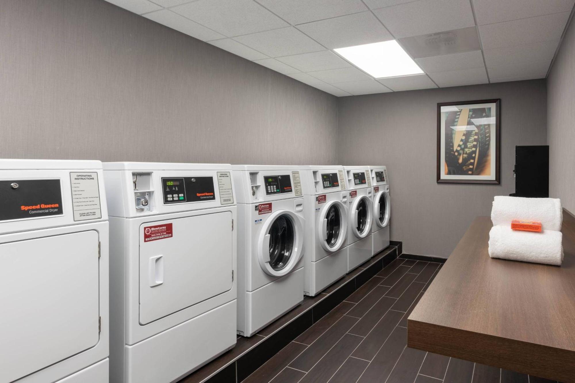 Towneplace Suites By Marriott Thousand Oaks Agoura Hills Εξωτερικό φωτογραφία