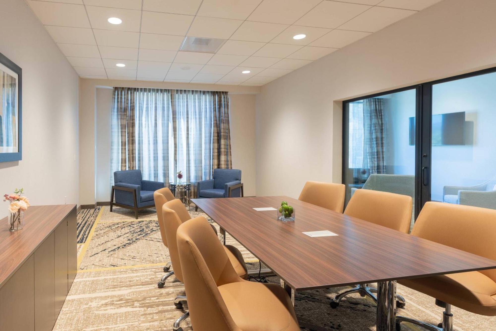 Towneplace Suites By Marriott Thousand Oaks Agoura Hills Εξωτερικό φωτογραφία